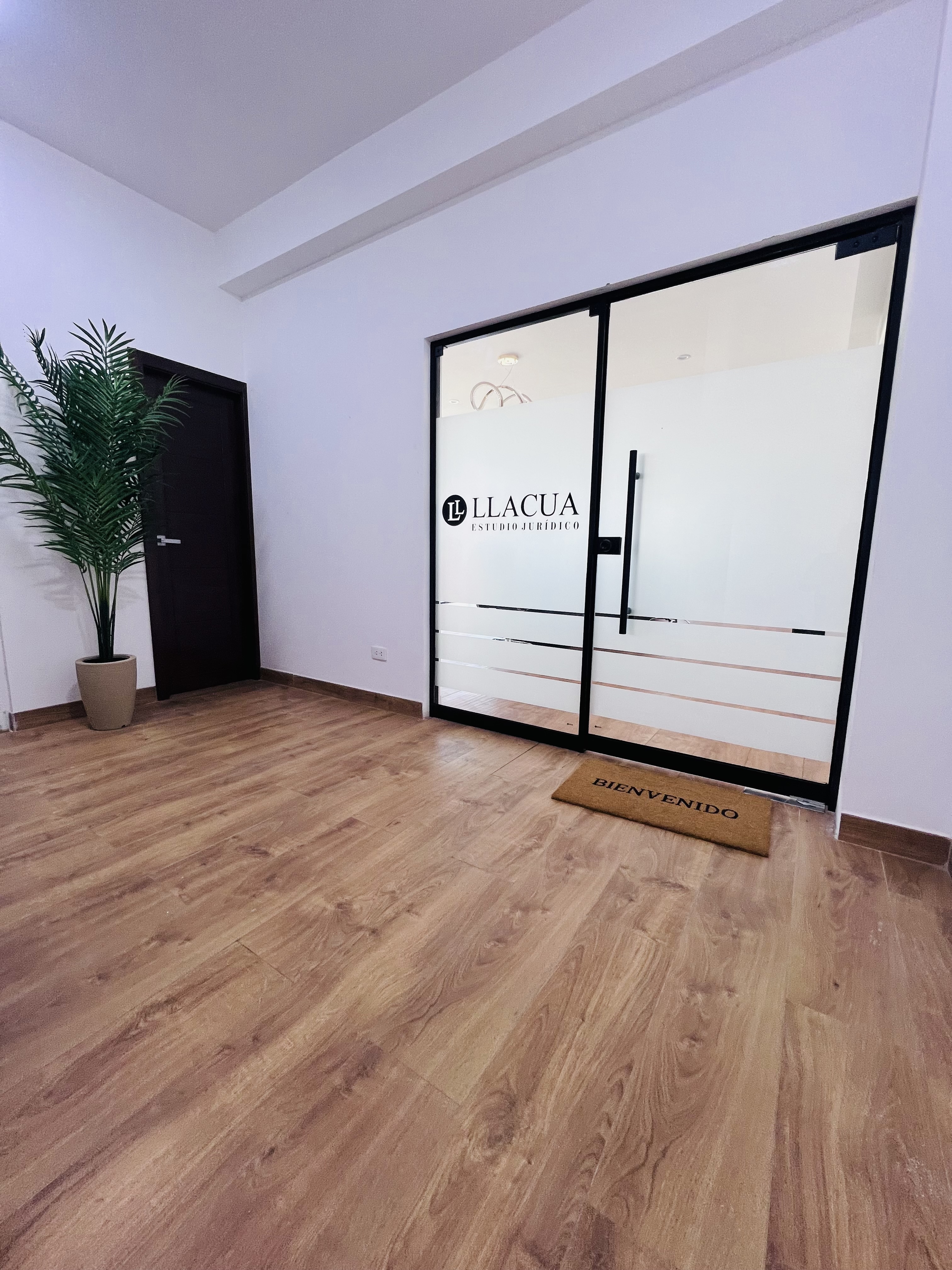 Recepción Estudio Jurídico Llacua